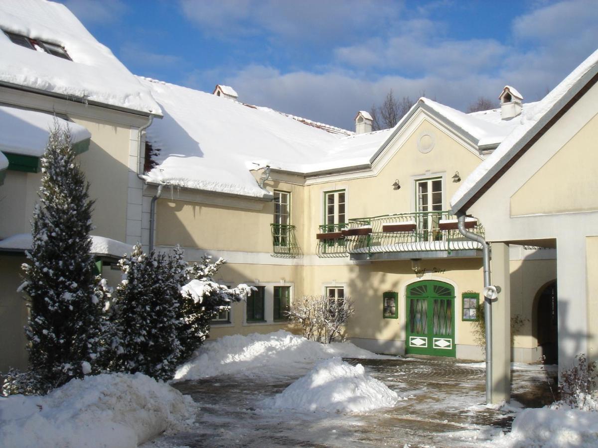 Theater- Und Feriendorf Koenigsleitn Gmbh Hotel Litschau Exterior photo